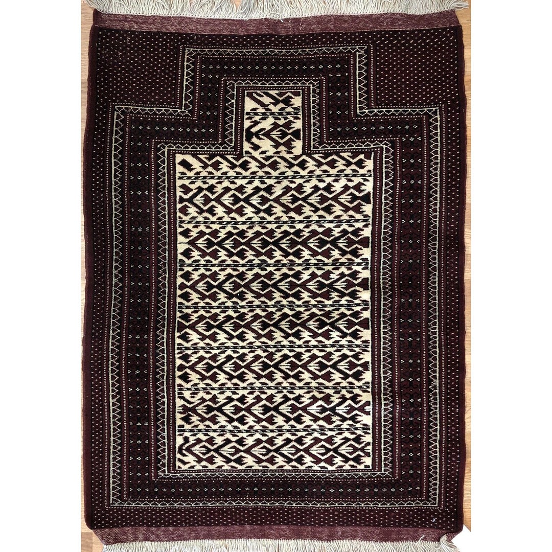 Beautiful Balouch - 1940s Antique Persian Rug - Tribal Carpet - 3'2" x 4'5" ft