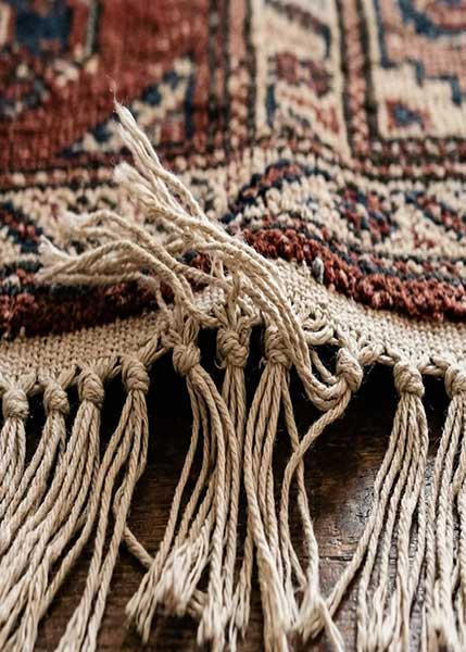 Types-of-Oriental-Rugs-with-Fringe