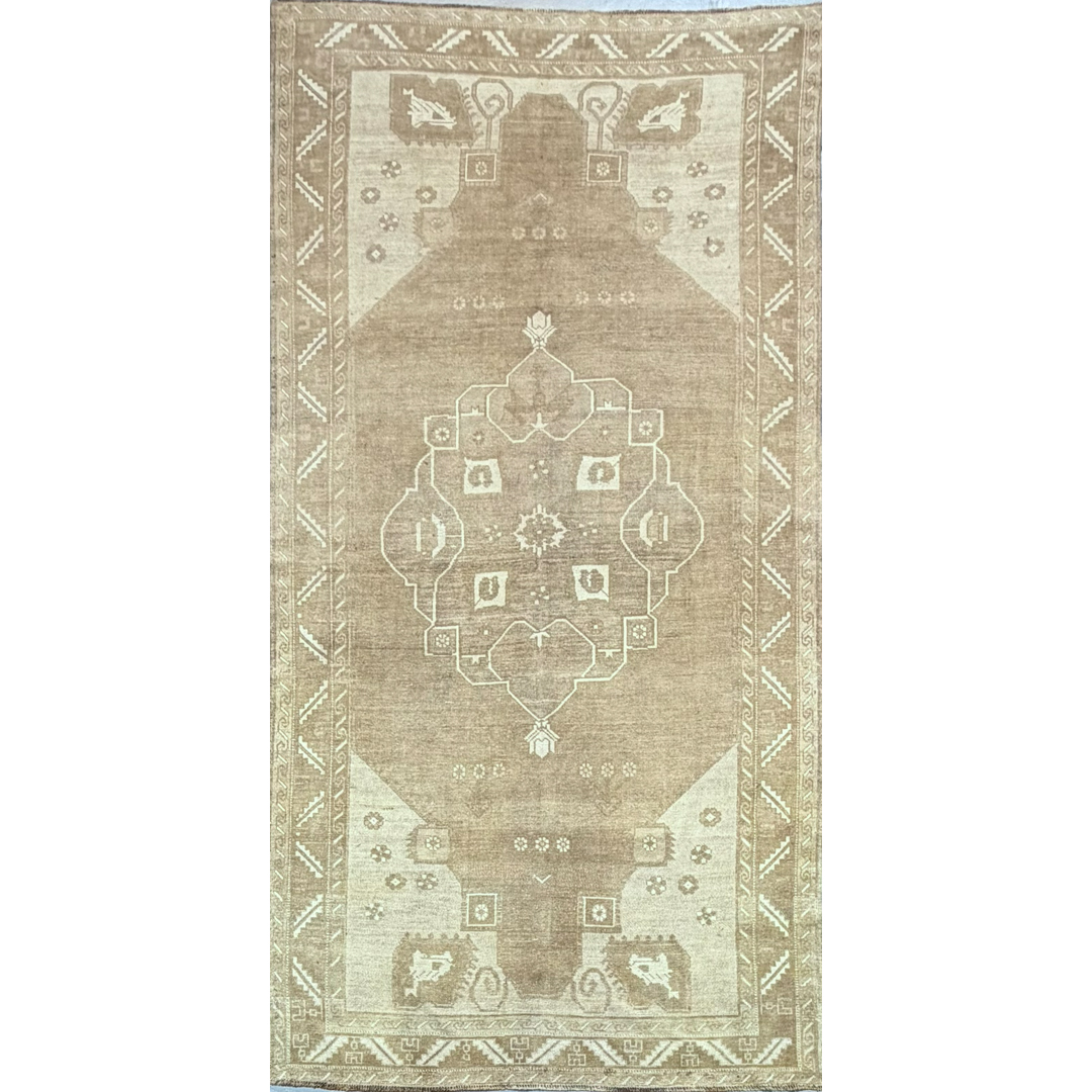 Bashful Beige - Vintage Turkish Oushak Gallery Rug – 5'8" x 11'2" ft.