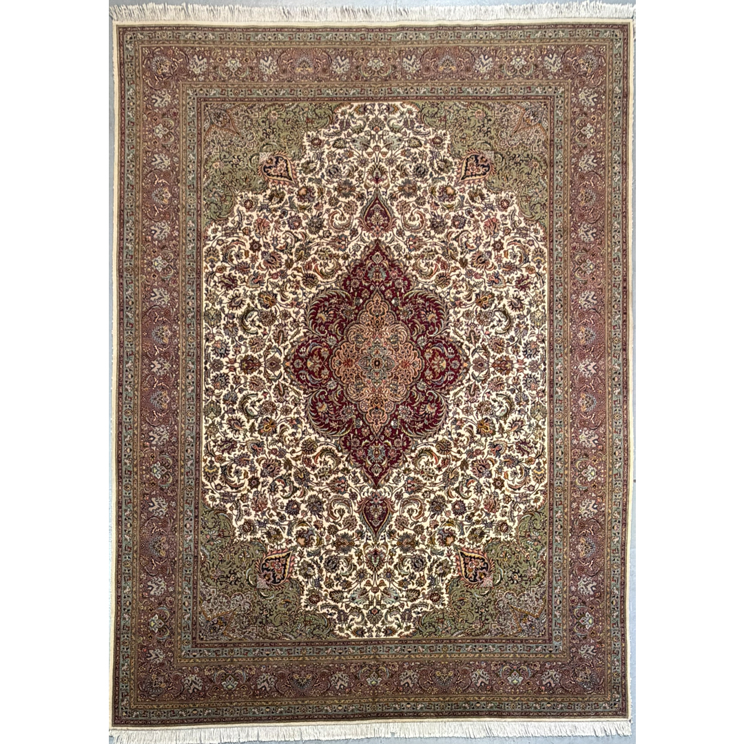 Traditional Tabriz – Fine Persian Wool & Silk Area Rug – 8'2" x 11'4" ft.