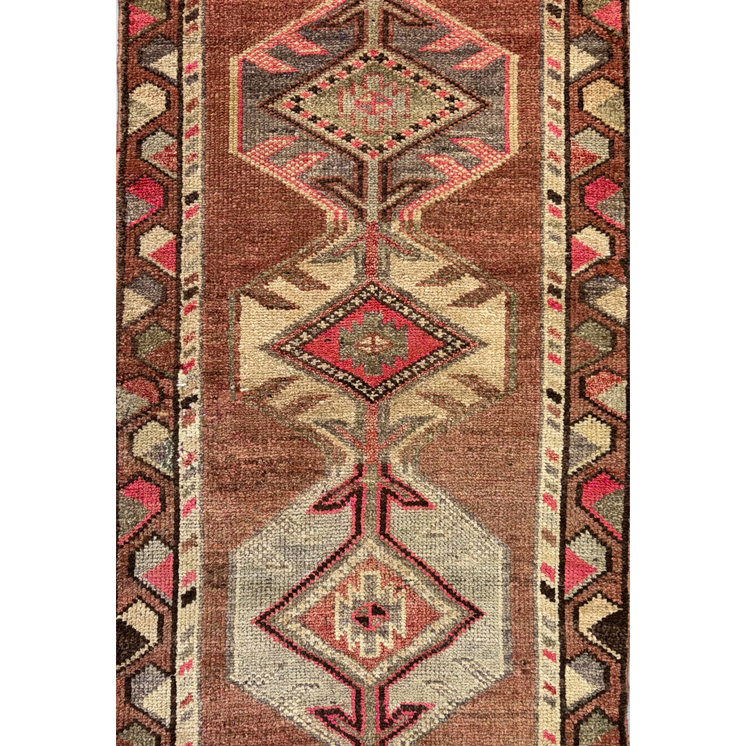 Tribal Tetex – Vintage German Runner Rug – 8'0" x 11'5" ft.